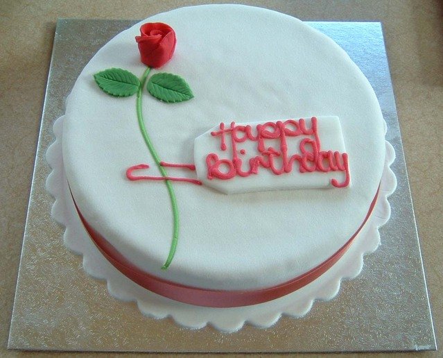 Cake with fondant decorations